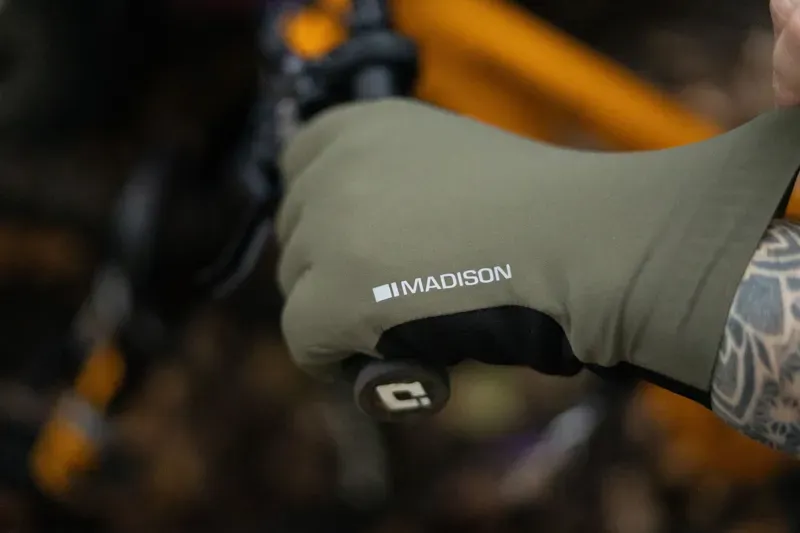 GLOVES Flux Wproof Trail BK-2