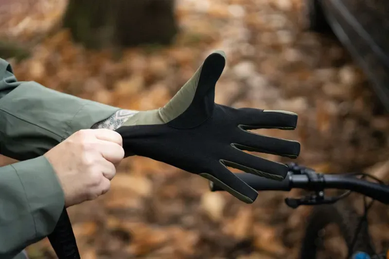 GLOVES Flux Wproof Trail BK-3