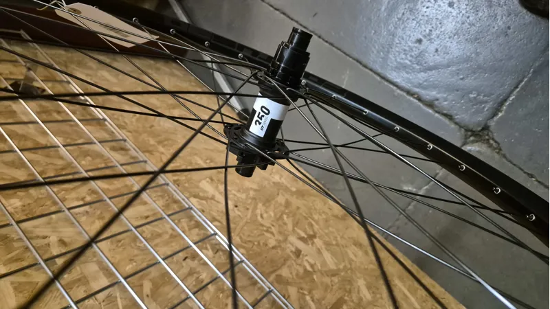  Hope Fortus rim 29 30w with a DTswiss RR HUB 350 32h 148x12 6-B XD-1